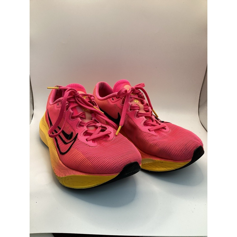 Size 8.5 - Nike Zoom Fly 5 Hyper Pink
